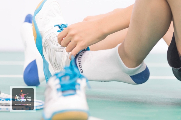 Hướng dẫn chọn giày chơi cầu lông phù hợp