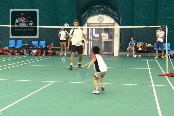 đánh cầu lông có tăng chiều cao cho trẻ em không