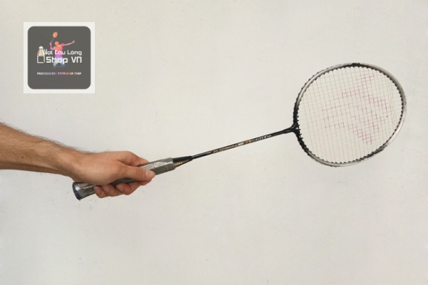Cầm vợt cầu lông đúng kỹ thuật