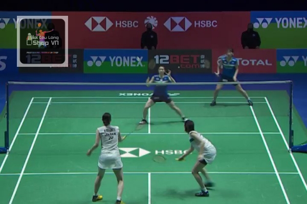 tư thế phát cầu