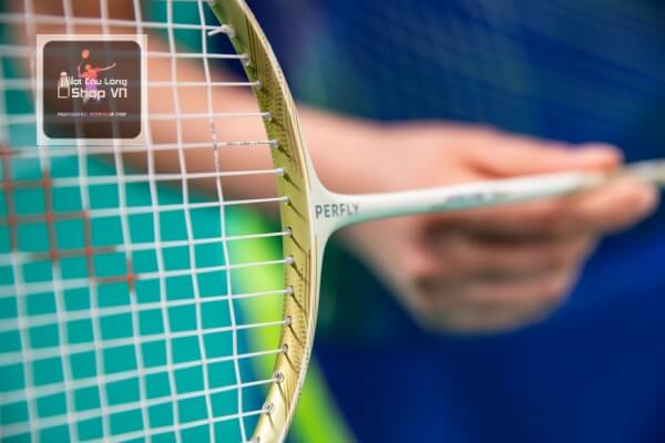 Cách căng cước vợt