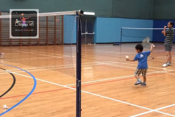 chơi cầu lông có giúp tăng chiều cao không
