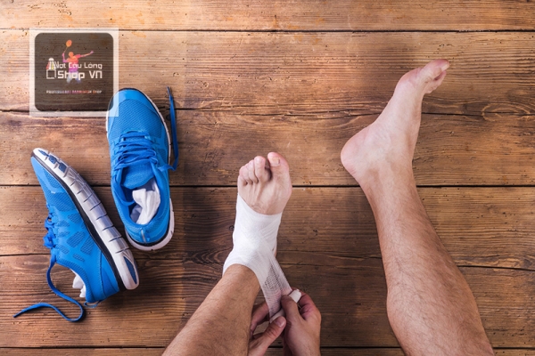 Quấn băng cổ chân