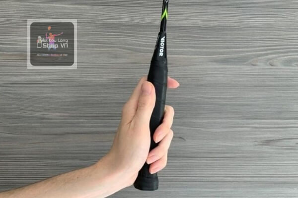 cần tập cầm vợt chuẩn