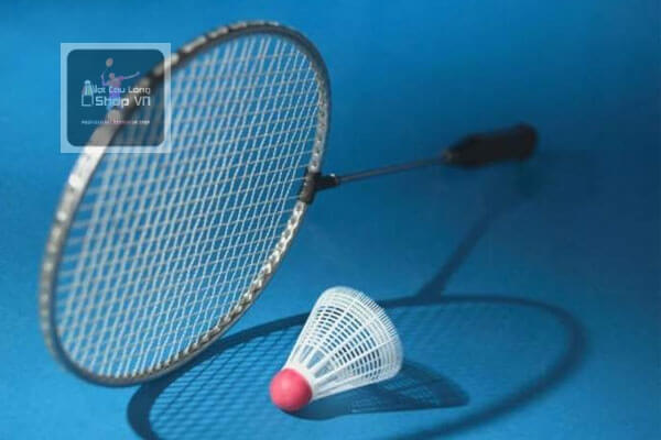 vợt cầu lông 3u hay 4u tốt