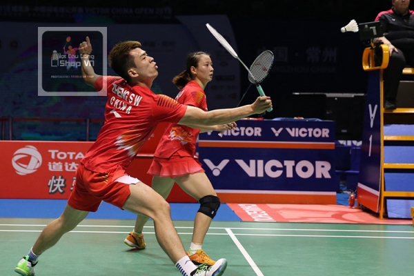 phong cách đánh cầu lông đôi