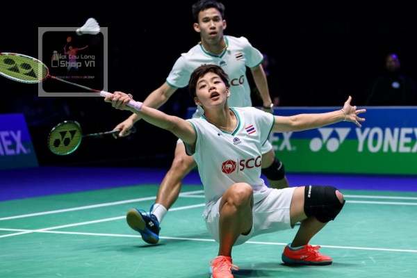 Bó gối cầu lông