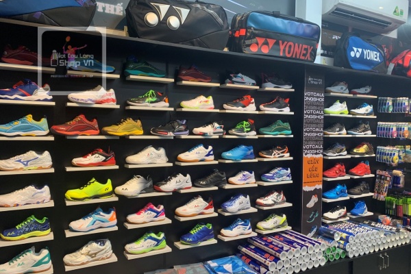 mã giày đa dạng tại vợt cầu lông shop tân phú