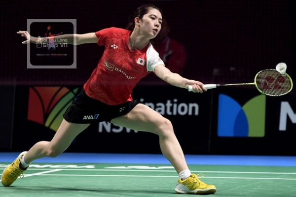 Đánh cầu lông có giãm bắp tay không?