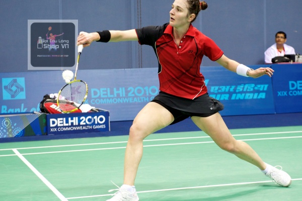 Phụ nữ chơi cầu lông có bị to tay không