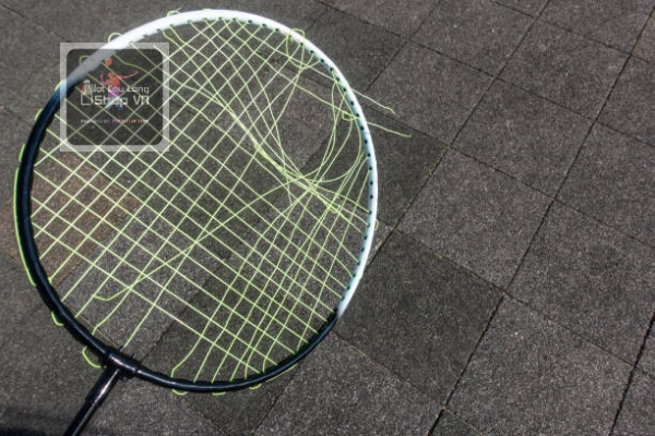 Sửa vợt đứt dây