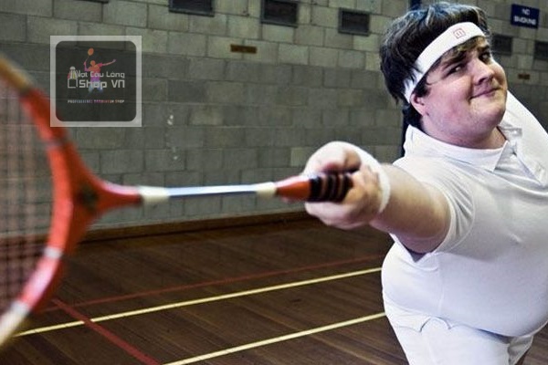 nhịn ăn và chơi cầu lông để giảm cân có hiệu quả không?