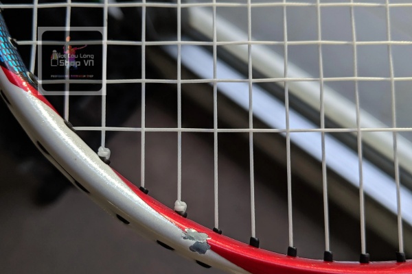 Vợt cầu lông bị xước sơn có bị sao không
