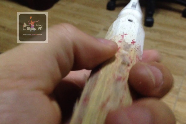 Bóc cốt vợt cầu lông là gì?