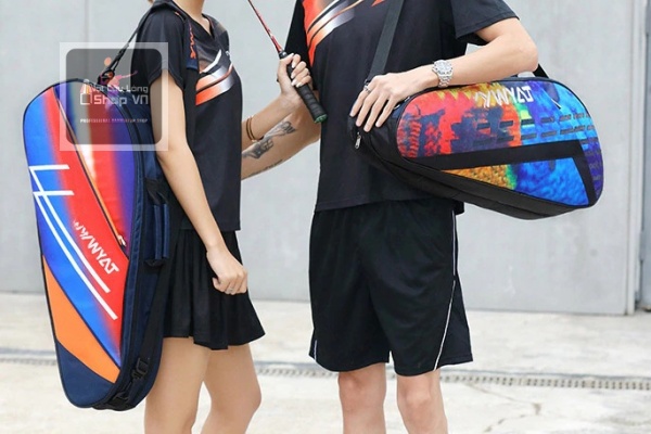 cách đeo túi đựng vợt cầu lông chuẩn