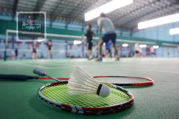 Tâng cầu lông chuẩn