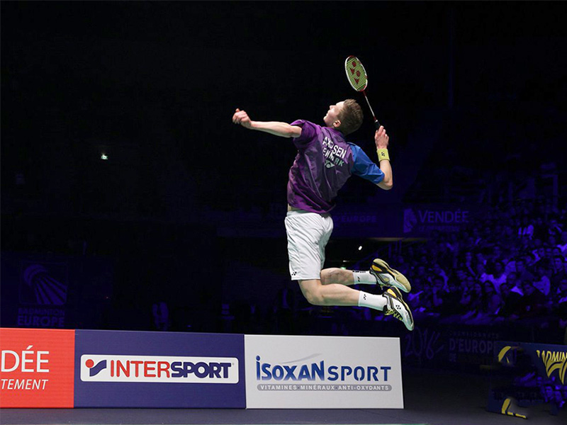 Top 10 cây vợt cầu lông tốt nhất thời điểm hiện tại